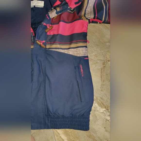 Size M Ladies O'Neill ski/snowboard jacket - Picture 4 of 5